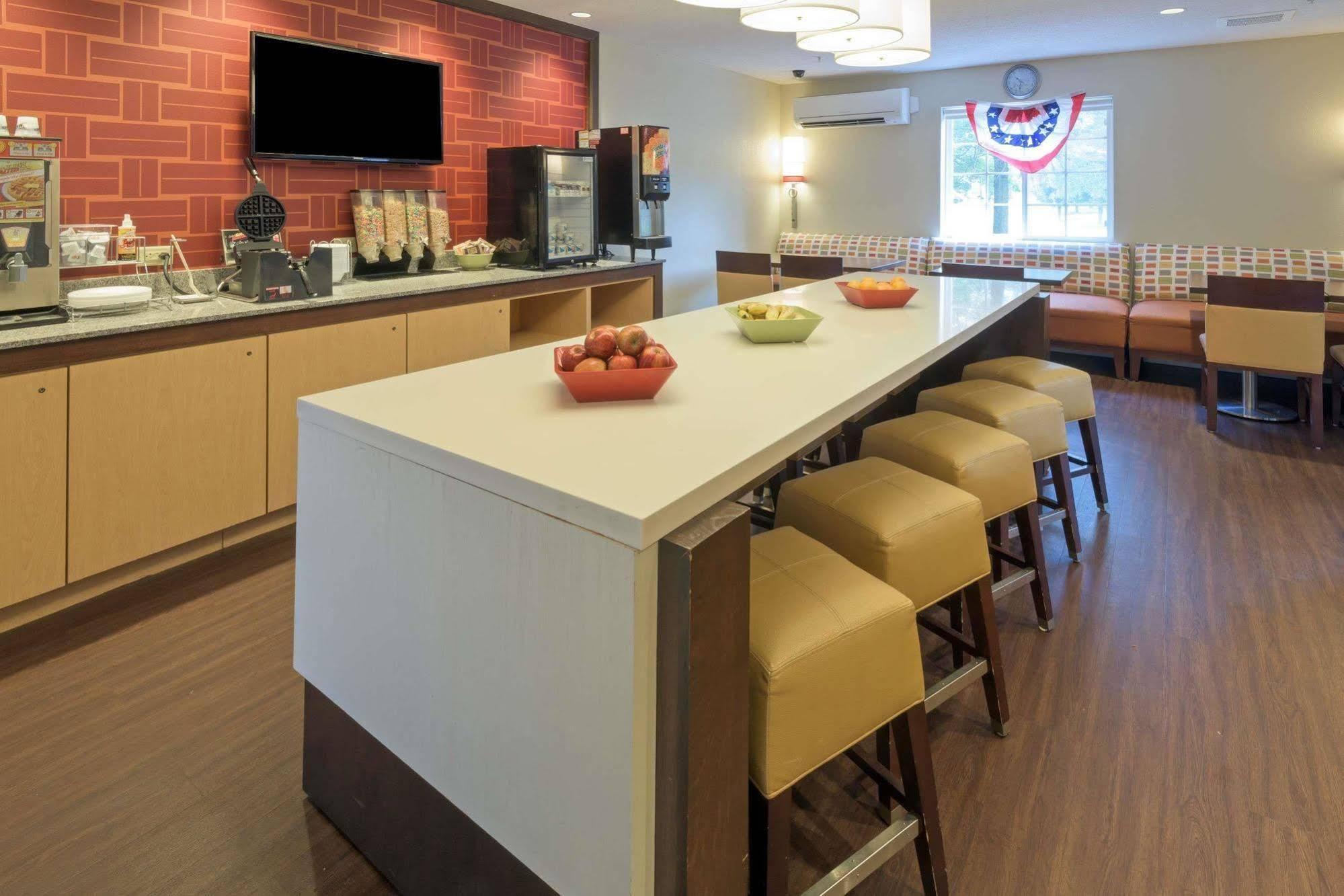 Mainstay Suites Hartford Meriden Εξωτερικό φωτογραφία