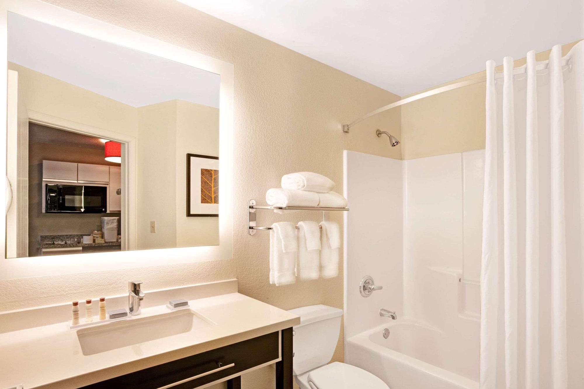 Mainstay Suites Hartford Meriden Εξωτερικό φωτογραφία